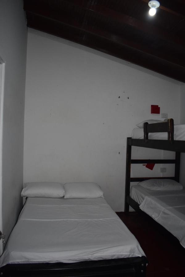Esmed Hostel Медельин Экстерьер фото