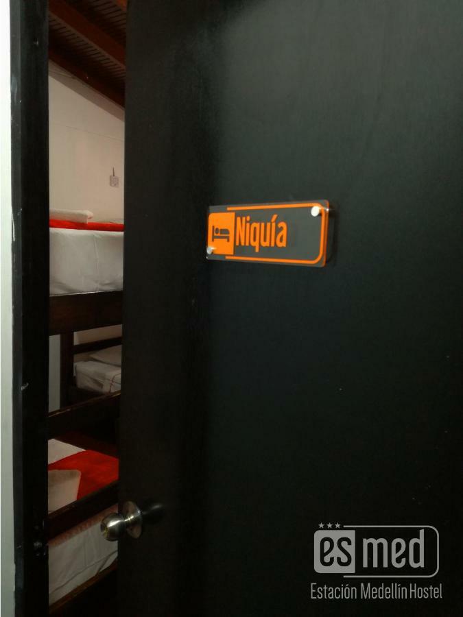 Esmed Hostel Медельин Экстерьер фото